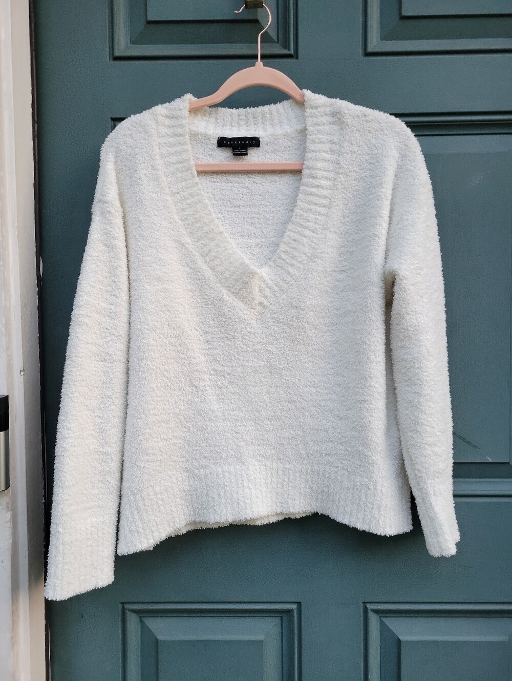 Sanctuary Women's L  Ivory Cozy Fuzzy  Plush Pullover Soft V-Neck Sweater